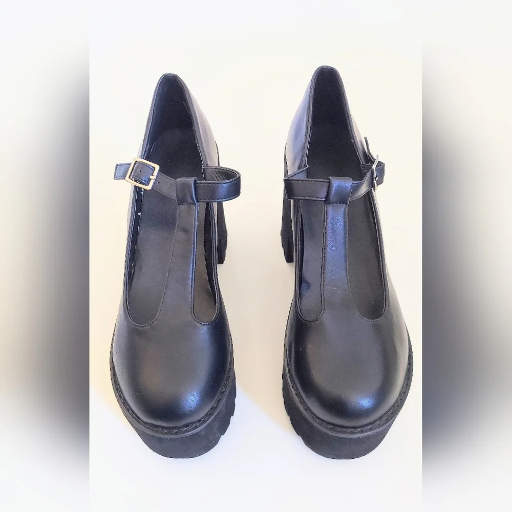 Source Unknown strap platform